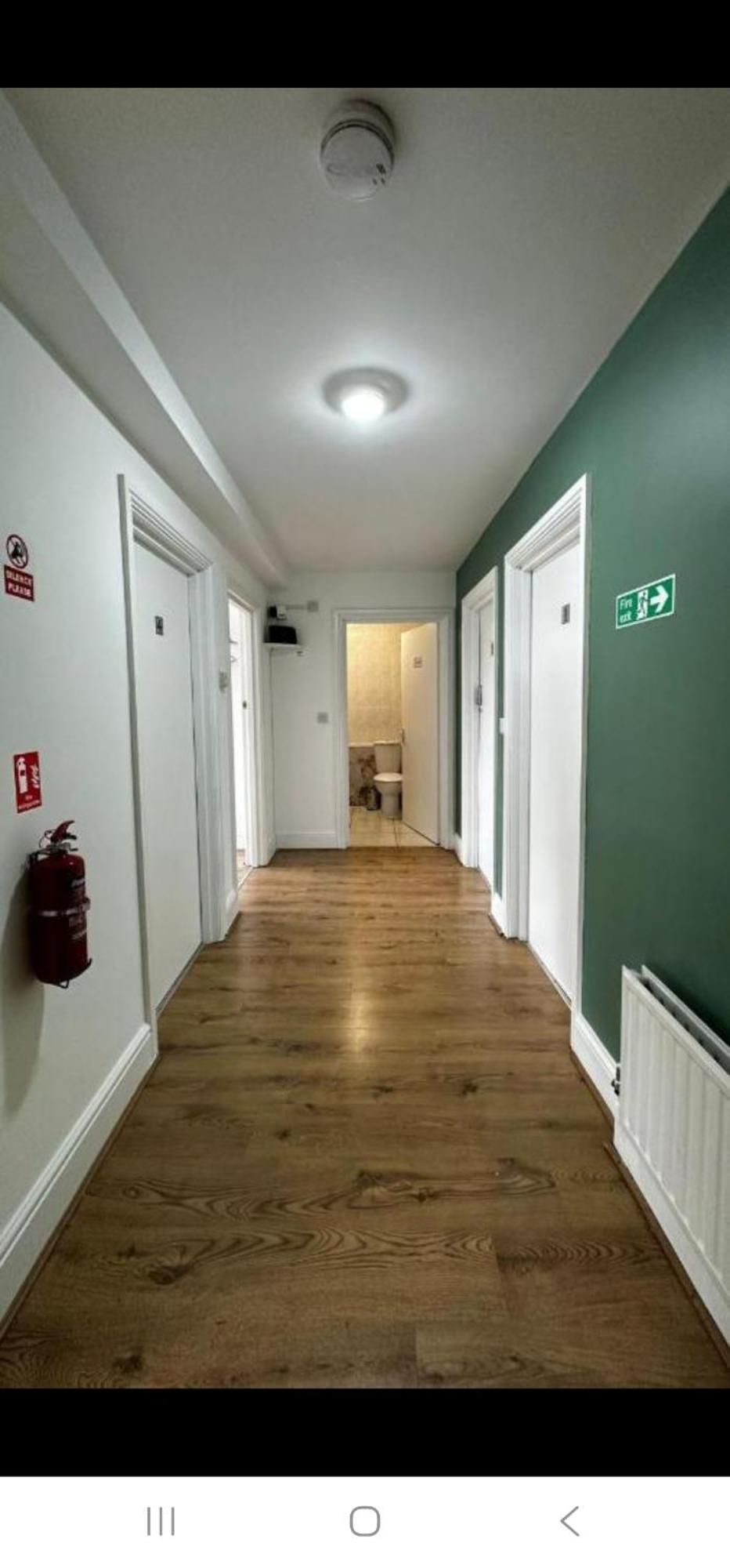 Portobello Guest Rooms لندن الغرفة الصورة